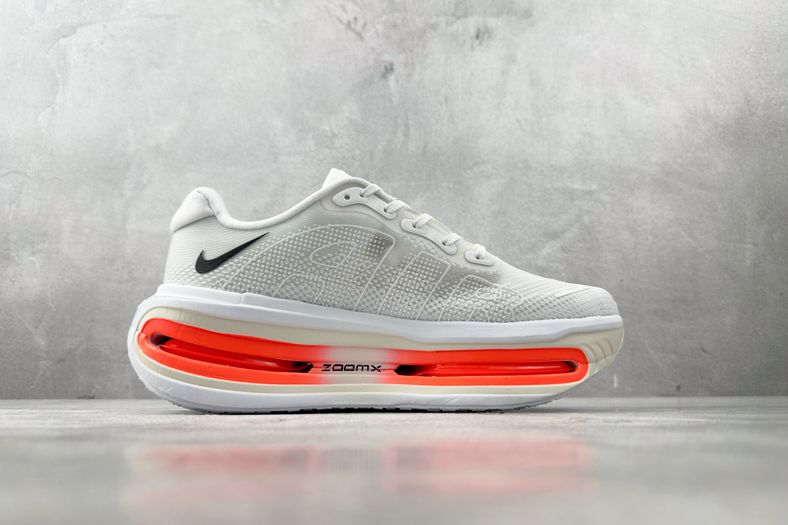 Nike Vomero Vomero Premium 白橙 HQ2050-631