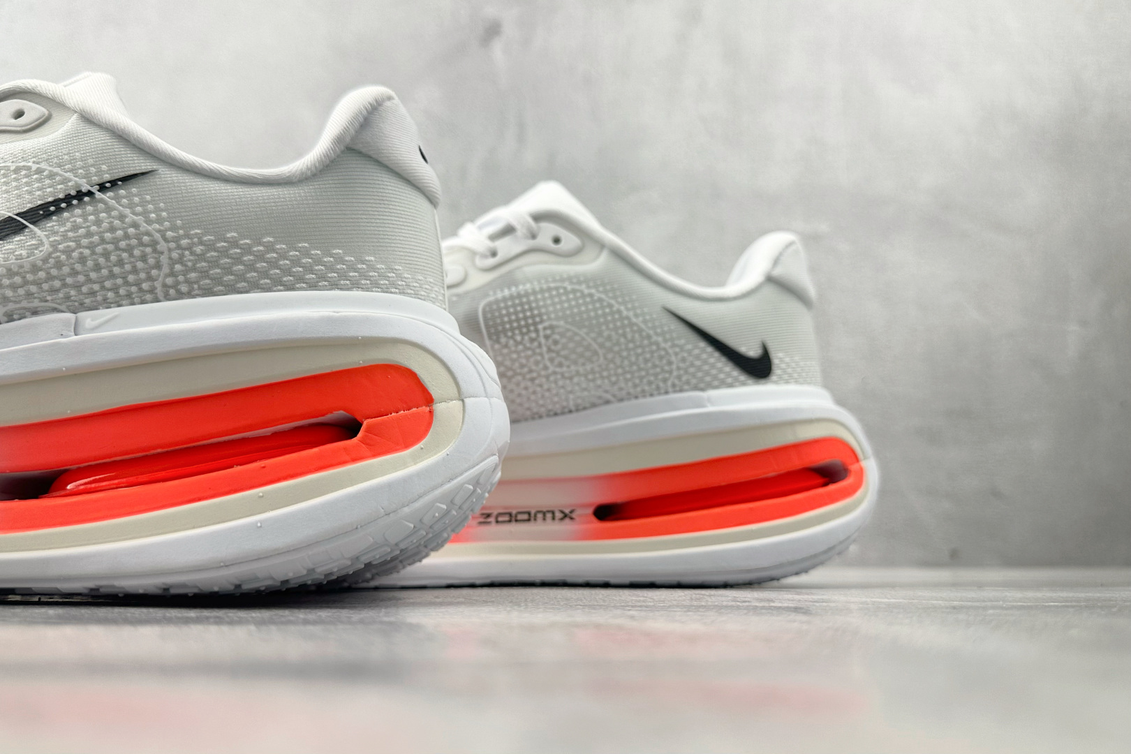 Nike Vomero Vomero Premium 白橙 HQ2050-631