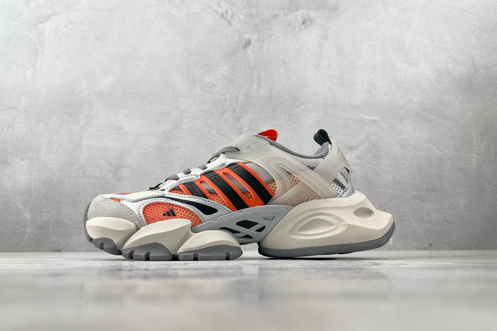 adidXLG RUNNER DELUXE 灰橙色 JP5763