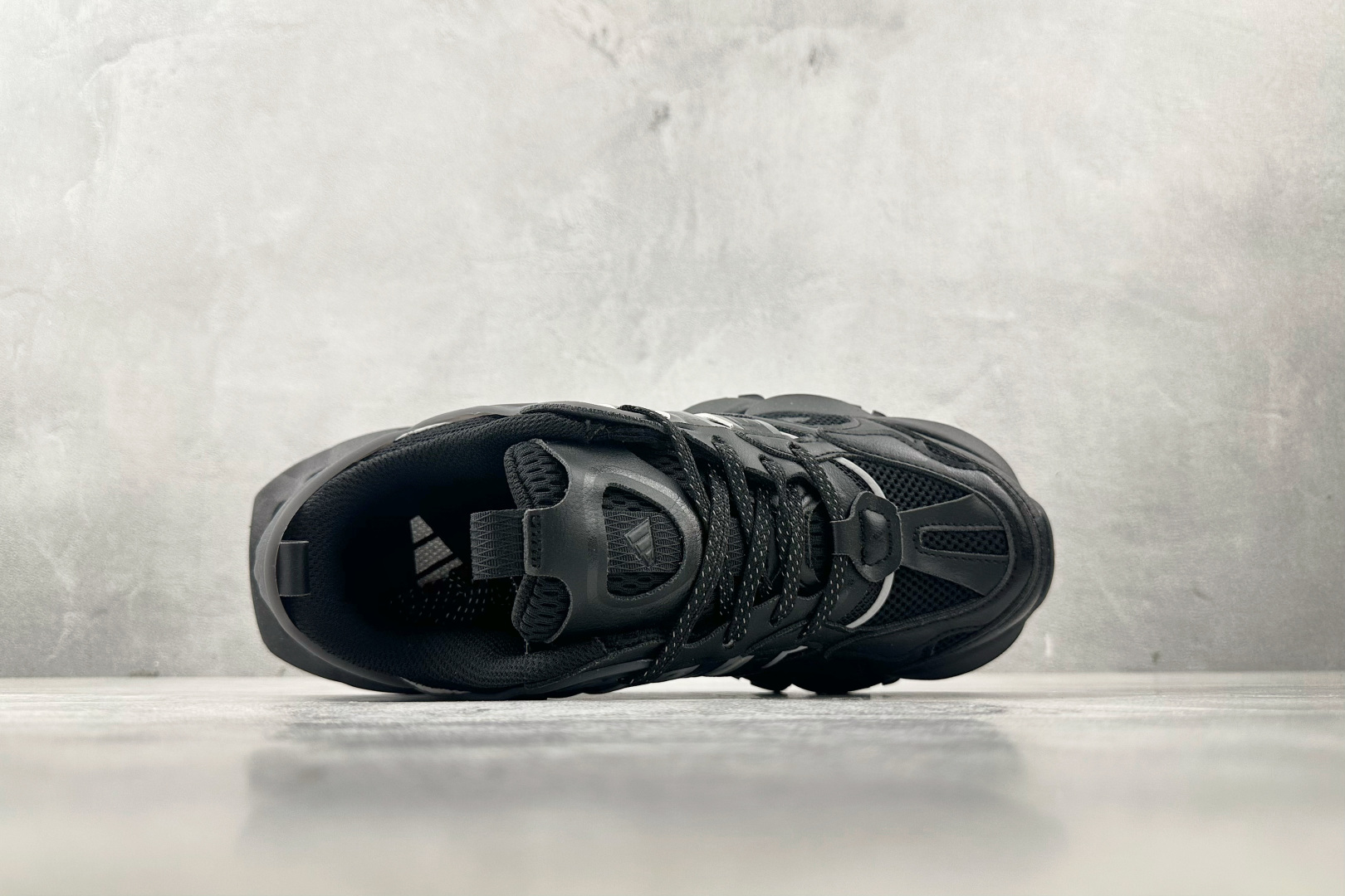 adidXLG RUNNER DELUXE 黑色 JR3086