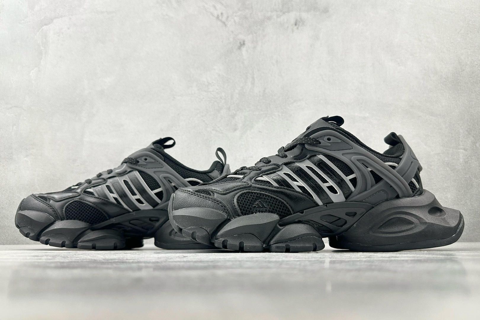 adidXLG RUNNER DELUXE 黑色 JR3086