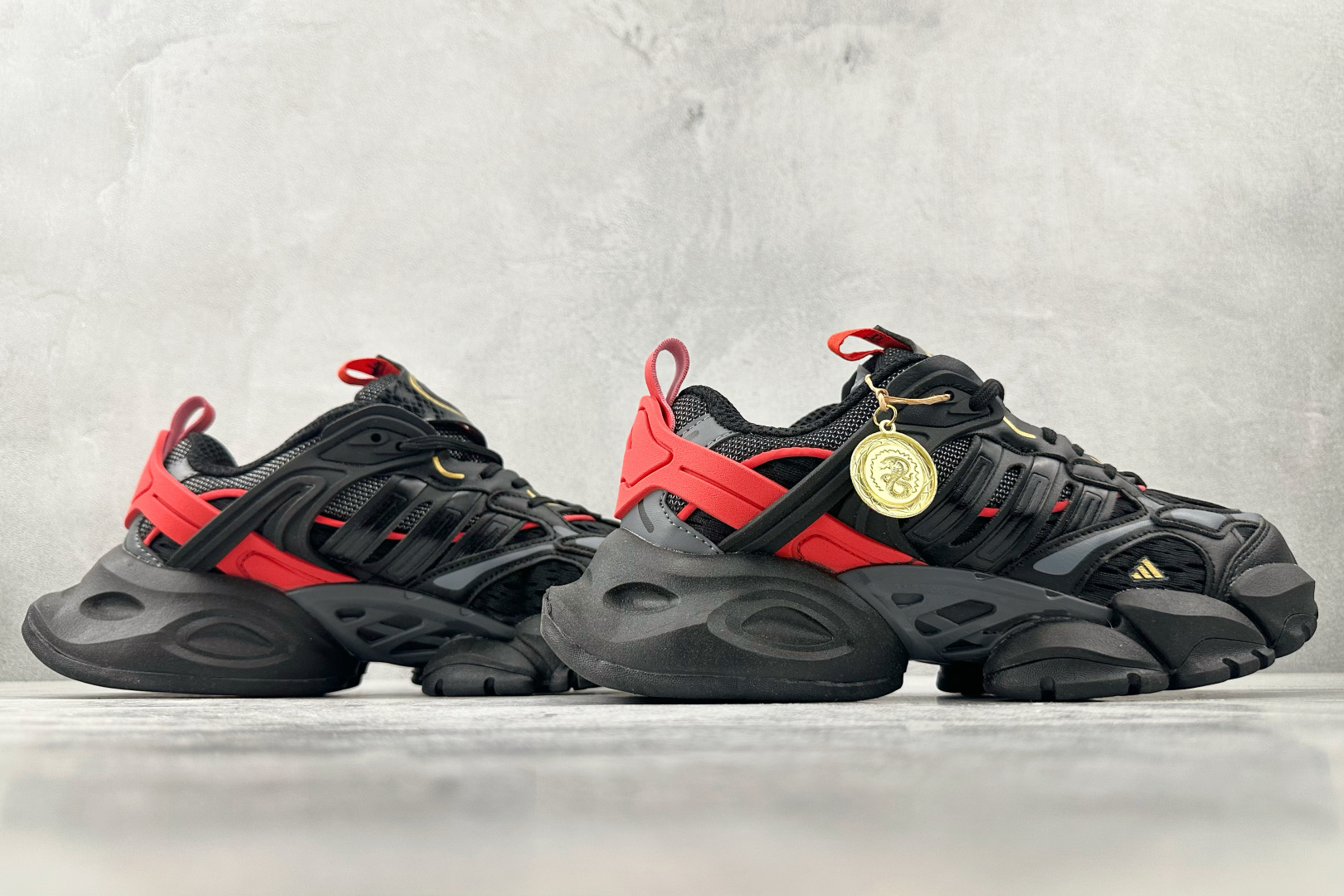 adidXLG RUNNER DELUXE 黑红 JQ2974