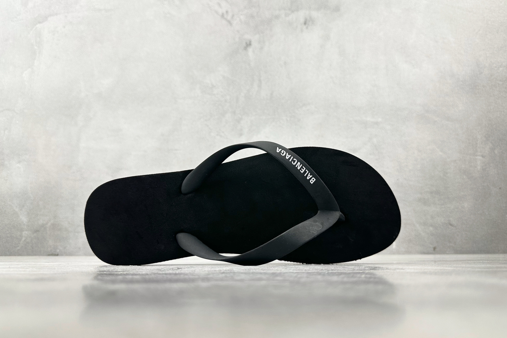 Balenciaga巴黎世家 黑色 812925W1TAA1090