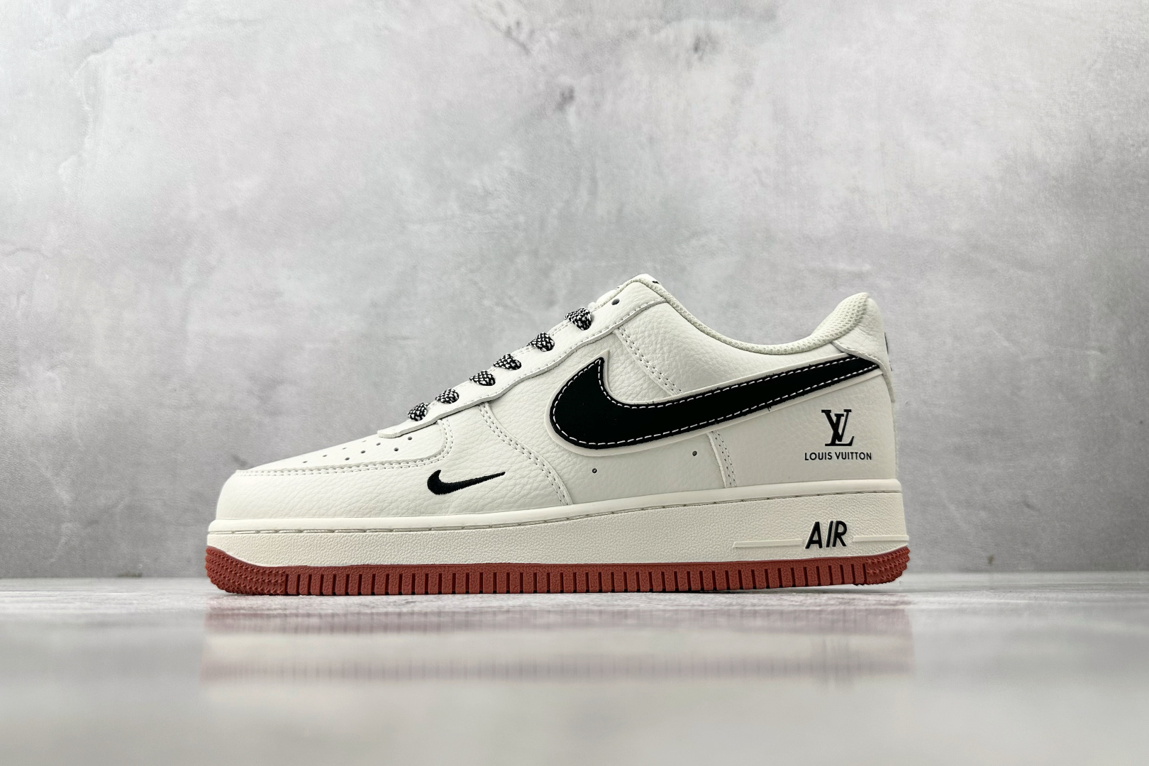 Nike Air Force 1’07 LV 联名 米白黑 CS5288-020