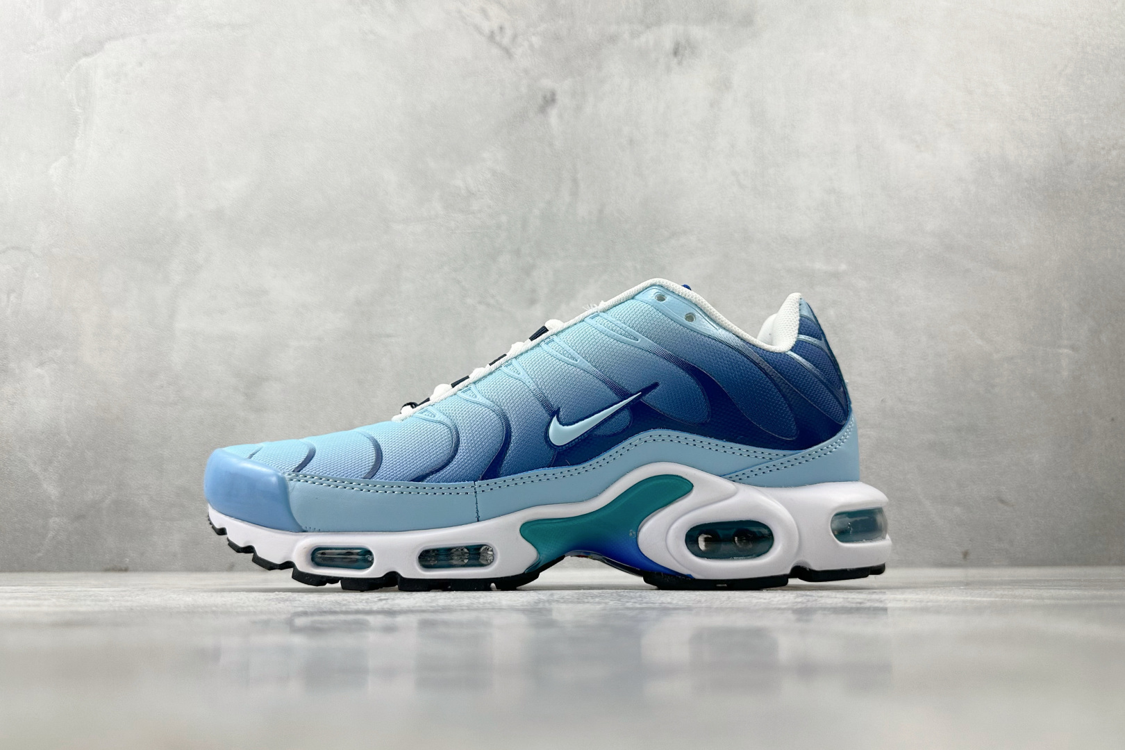 外贸 GW  Nike Air Max Plus 蓝色 货号：FJ4736-400 尺码：36 36.5 37.5 38 38.5 39 40 40.5 41 42 42.5 43 44 44.5 45 46-选品中心