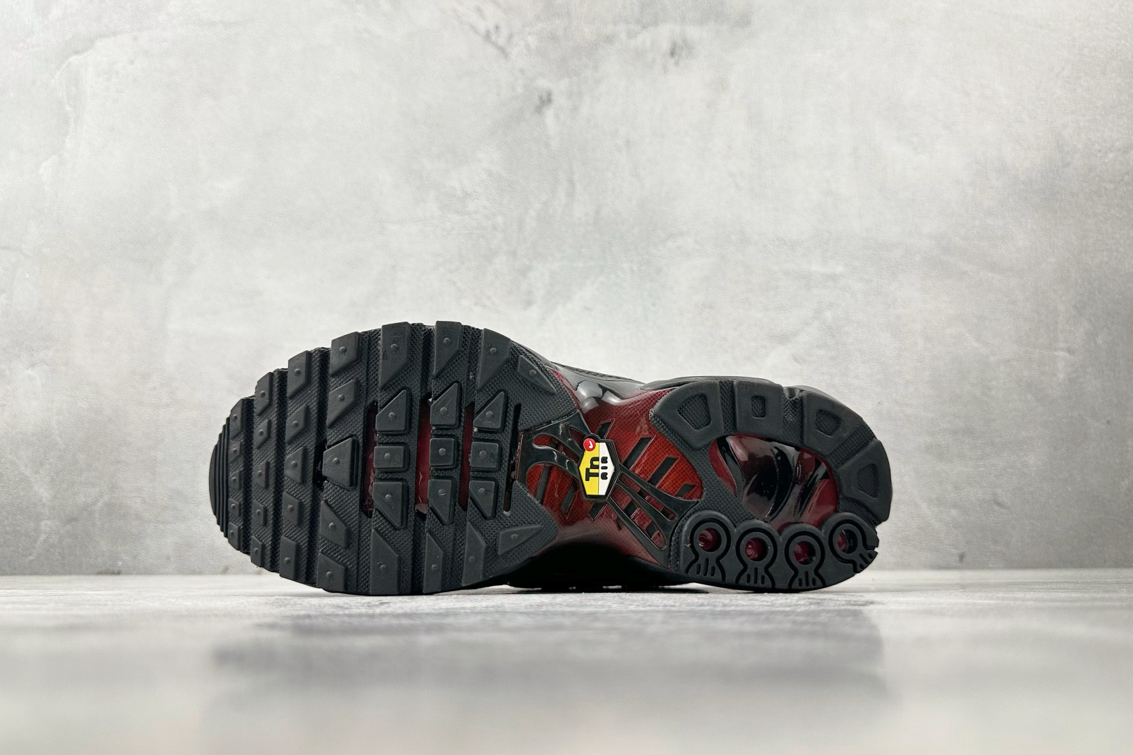 图片[4]-外贸 GW  Nike Air Max Plus 黑红色 货号：HV2891-001 尺码：36 36.5 37.5 38 38.5 39 40 40.5 41 42 42.5 43 44 44.5 45 46-选品中心