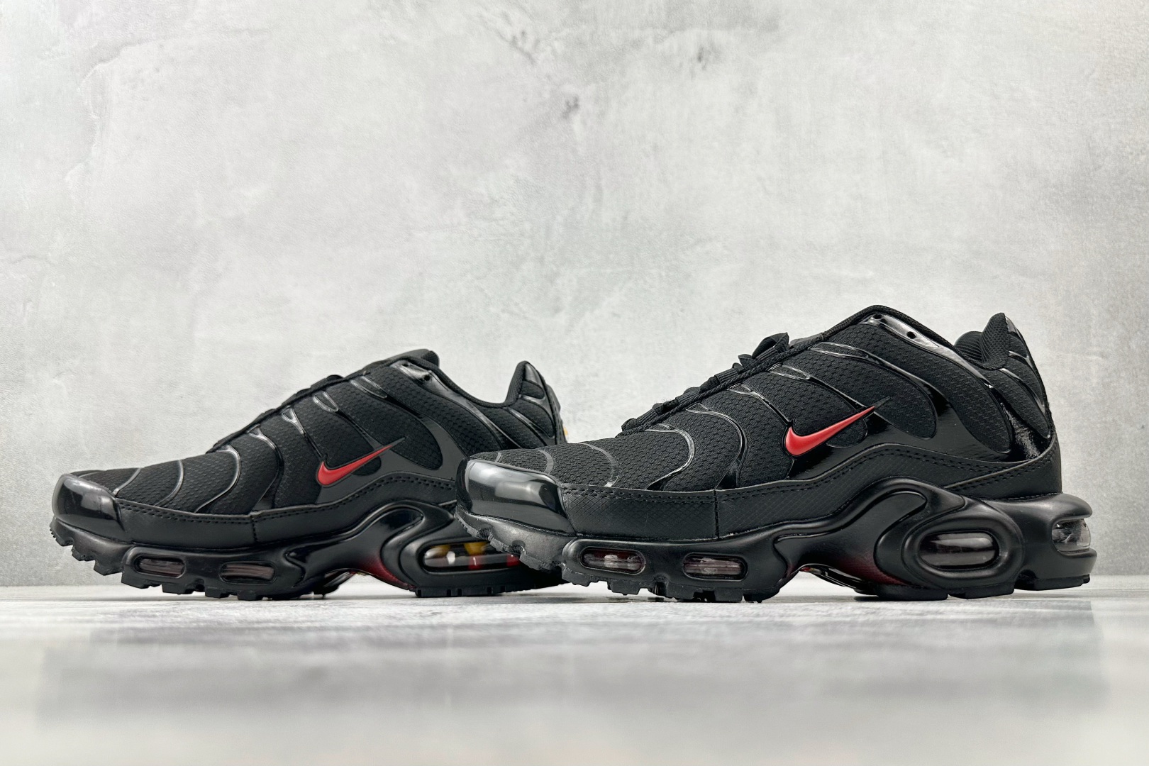 图片[5]-外贸 GW  Nike Air Max Plus 黑红色 货号：HV2891-001 尺码：36 36.5 37.5 38 38.5 39 40 40.5 41 42 42.5 43 44 44.5 45 46-选品中心