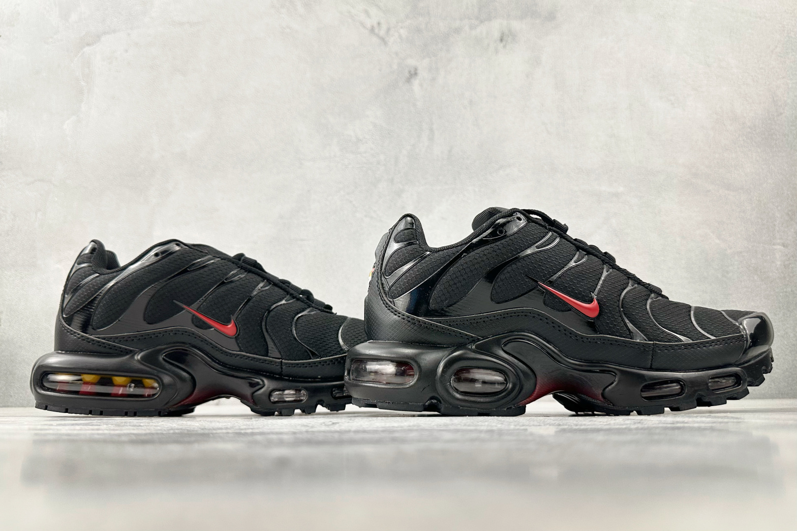图片[6]-外贸 GW  Nike Air Max Plus 黑红色 货号：HV2891-001 尺码：36 36.5 37.5 38 38.5 39 40 40.5 41 42 42.5 43 44 44.5 45 46-选品中心
