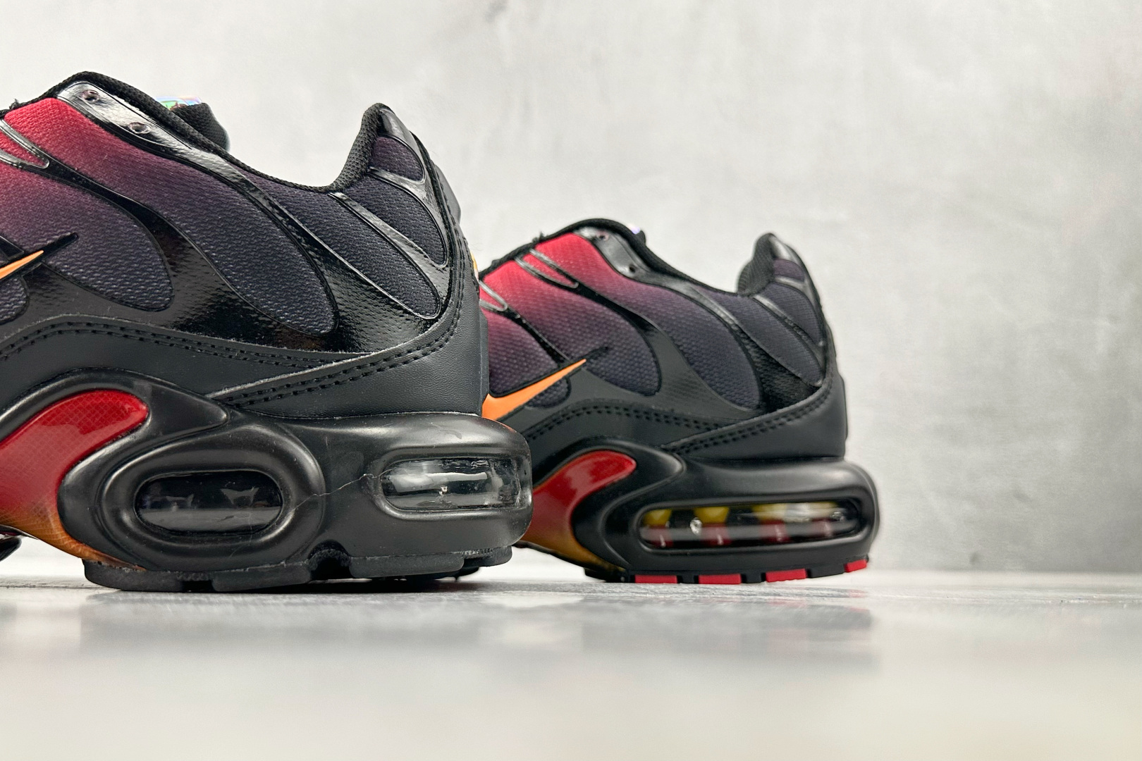 图片[8]-外贸 GW  Nike Air Max Plus 黑红色 货号：FB8024-600 尺码：36 36.5 37.5 38 38.5 39 40 40.5 41 42 42.5 43 44 44.5 45 46-选品中心