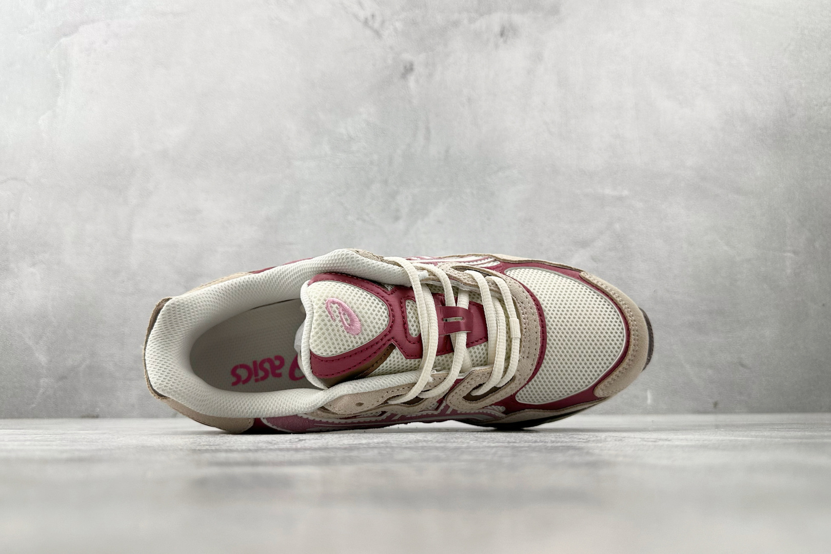 Asics GEL-NYC系列 甜粉色 1203A788-100