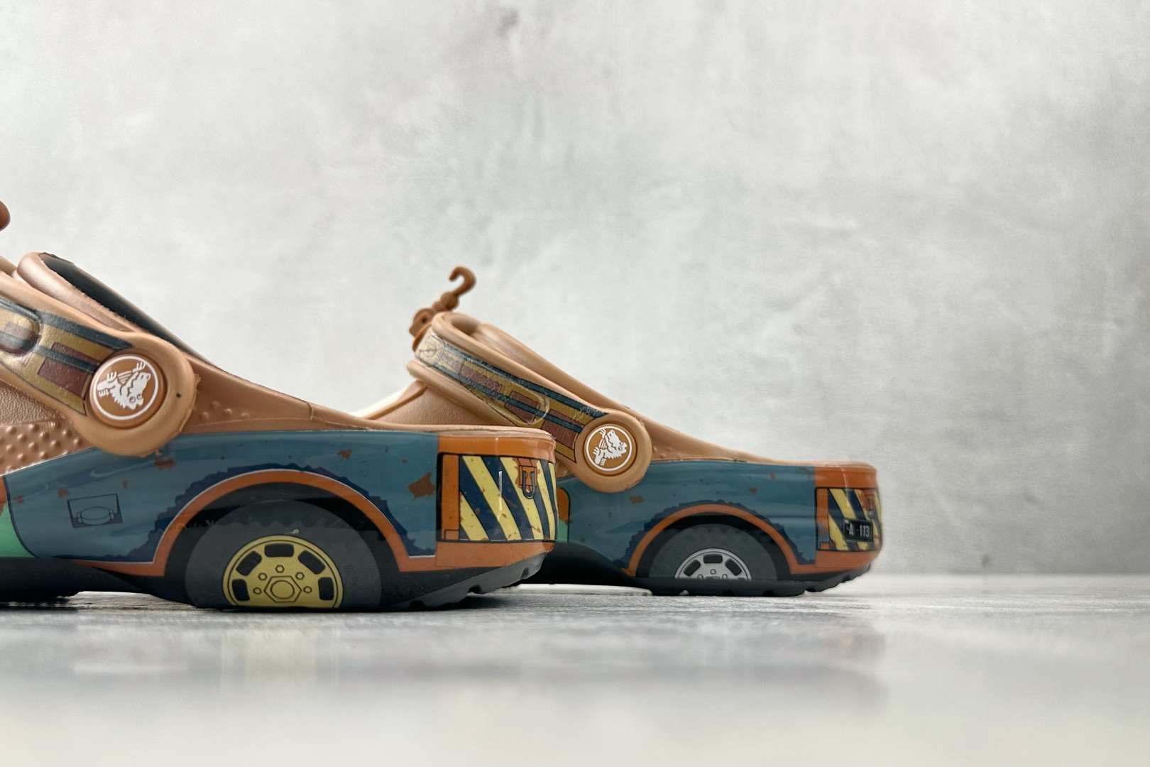 Cars x Crocs卡骆驰 Classic Cl”Mater'棕色 209371-0DA