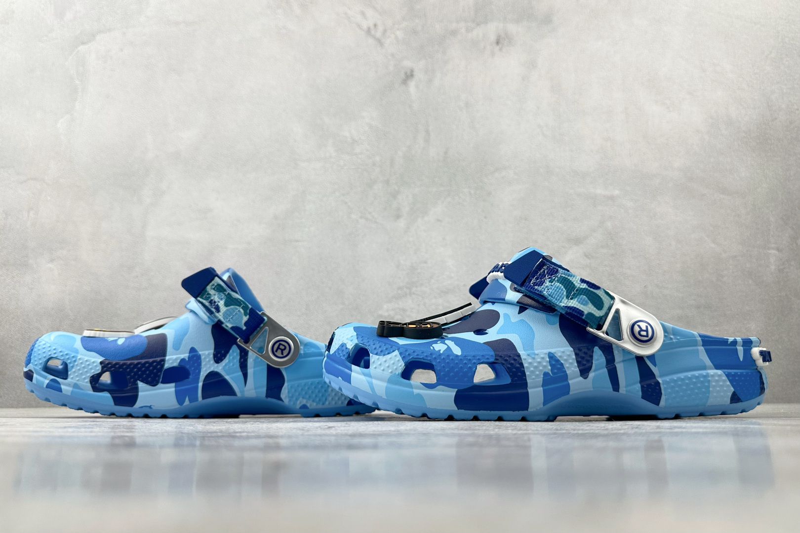 A BATHING APE × Crocs 卡骆驰 Classic clog蓝色 209627-4TB
