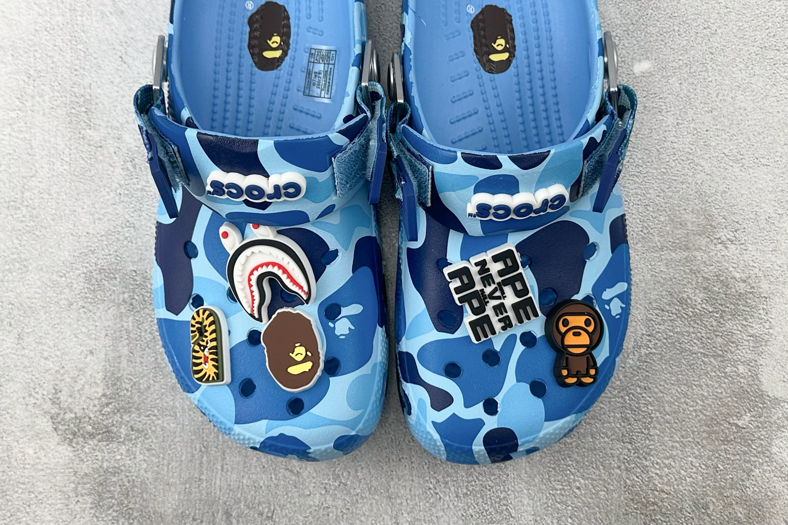 A BATHING APE × Crocs 卡骆驰 Classic clog蓝色 209627-4TB