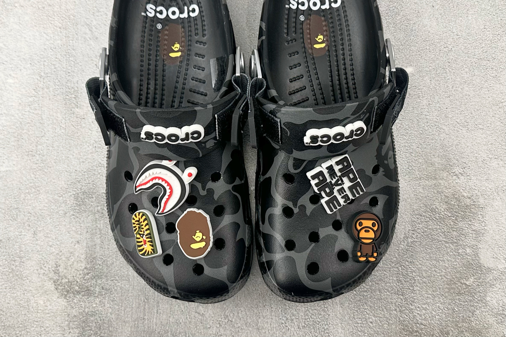 Bape x Crocs卡骆驰 Classic Cl黑色 209627-001
