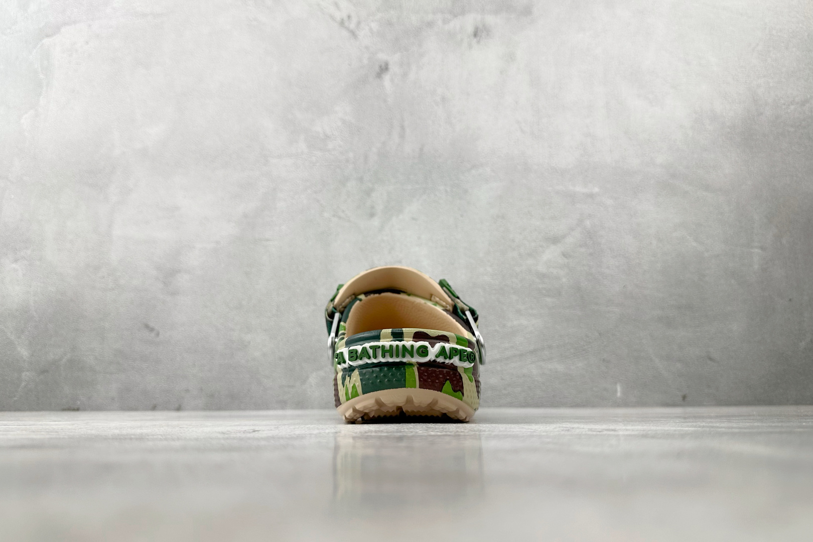 Bape x Crocs卡骆驰 Classic Cl军绿 1L23-191-903