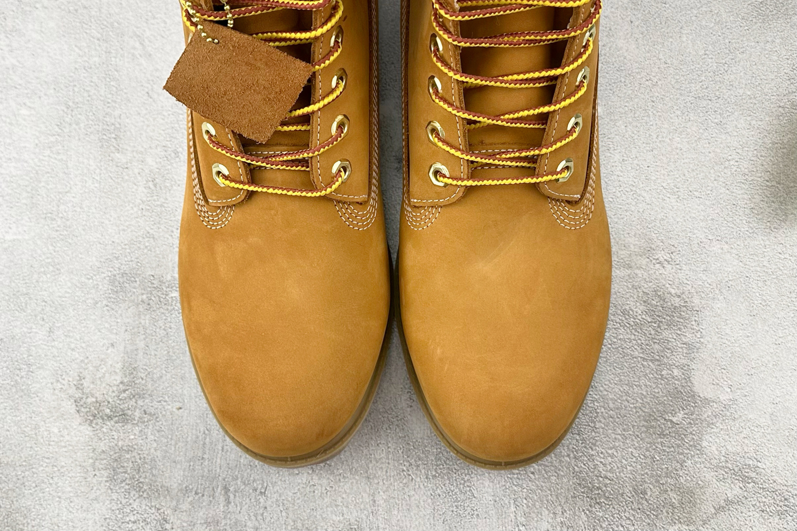 300 Timberland添柏岚 PREMIUM系列 黄色 10061M