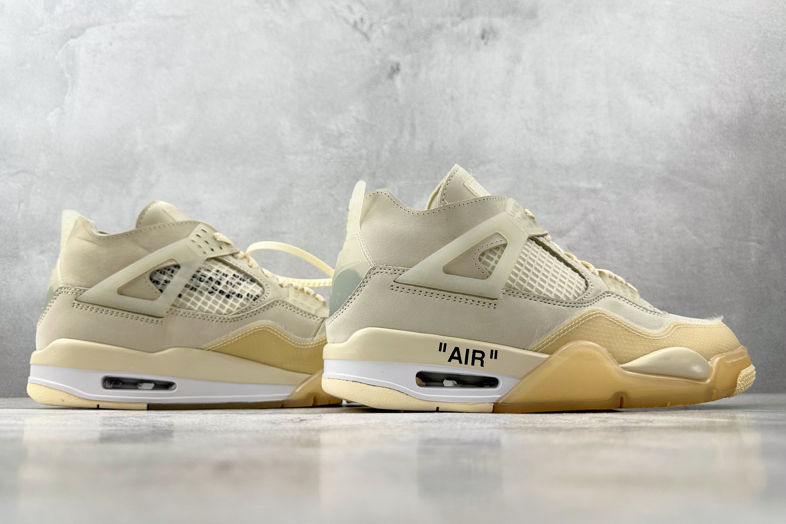 口碑神作 OFF-WHITE x Jordan Air Jordan 4 ”Sail” 白帆 米白 CV9388-100