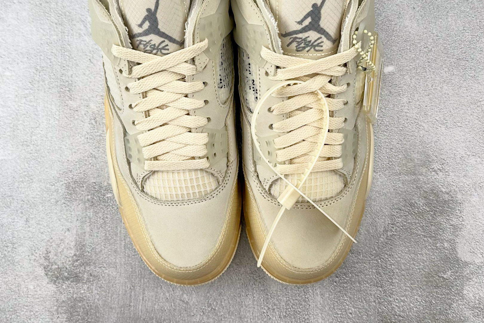 口碑神作 OFF-WHITE x Jordan Air Jordan 4 ”Sail” 白帆 米白 CV9388-100