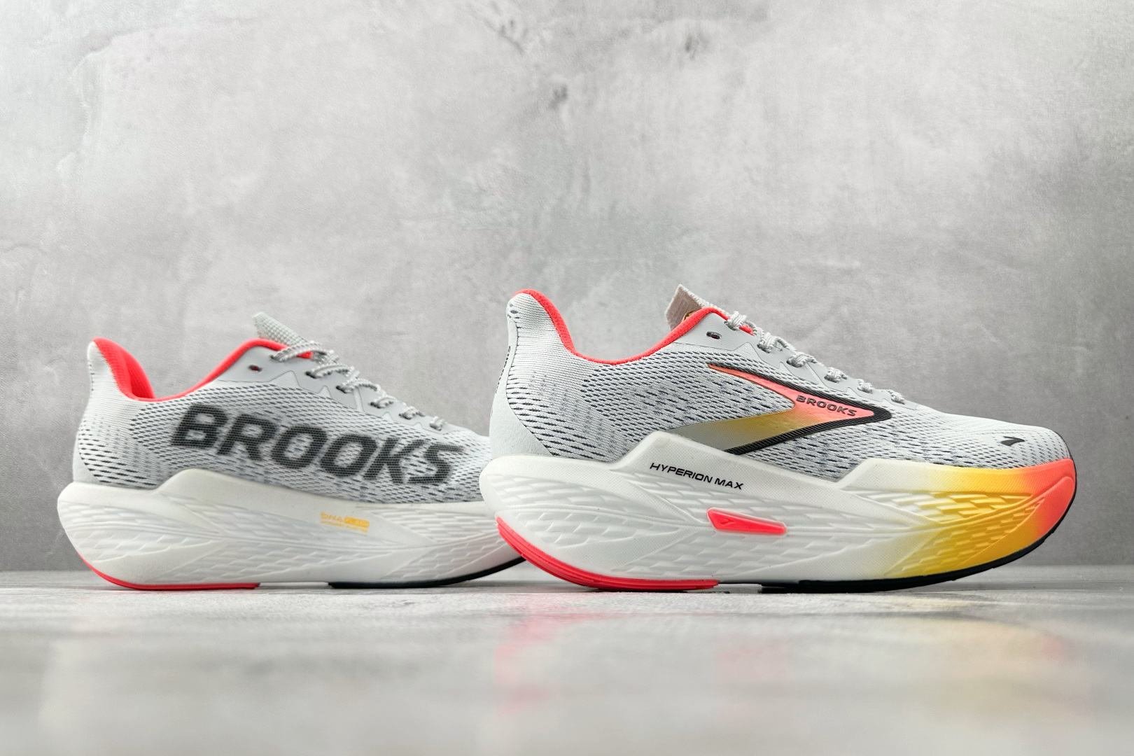 Brooks布鲁克斯 HyperiMax 2 红桃色 110434-1D-443