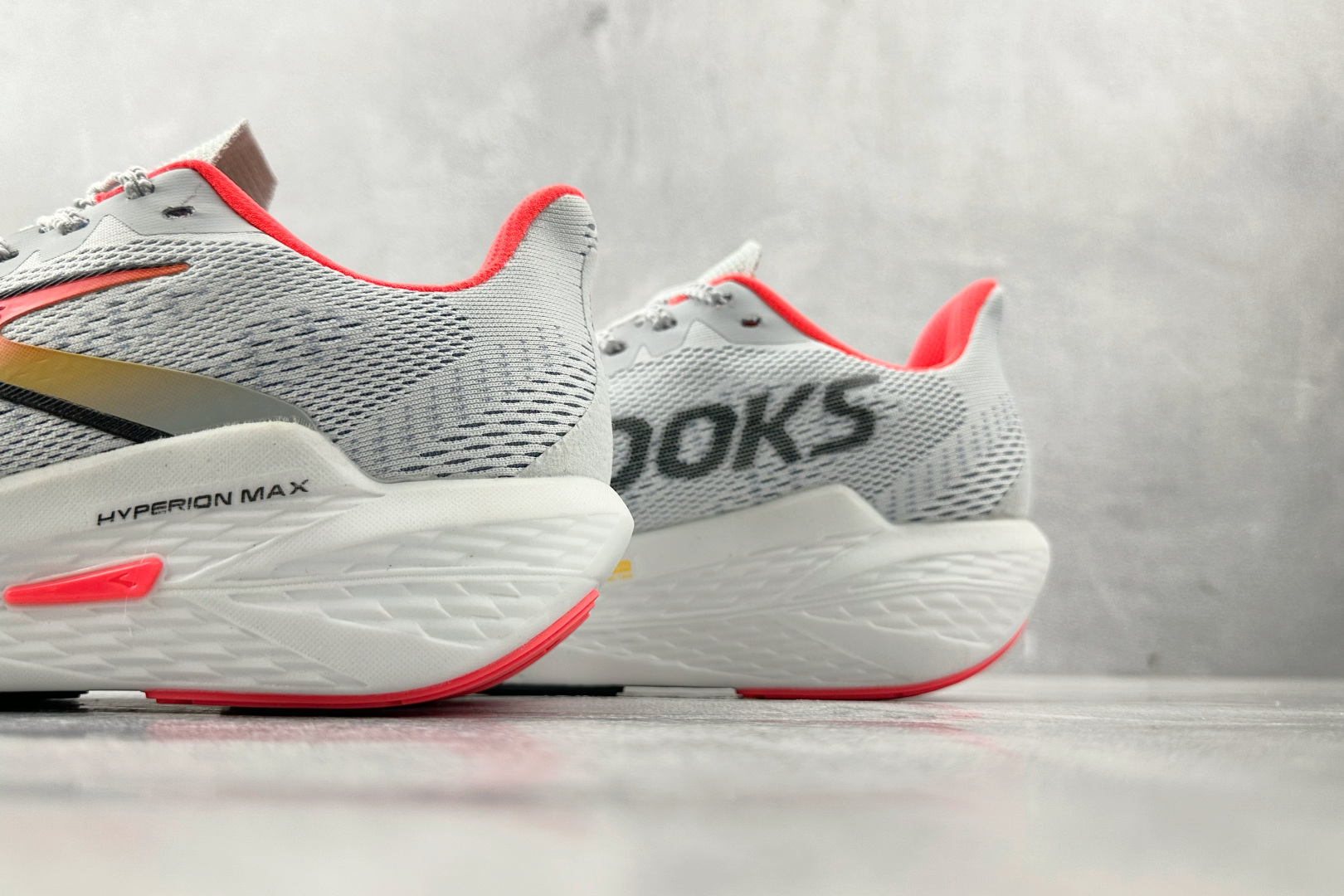 Brooks布鲁克斯 HyperiMax 2 红桃色 110434-1D-443