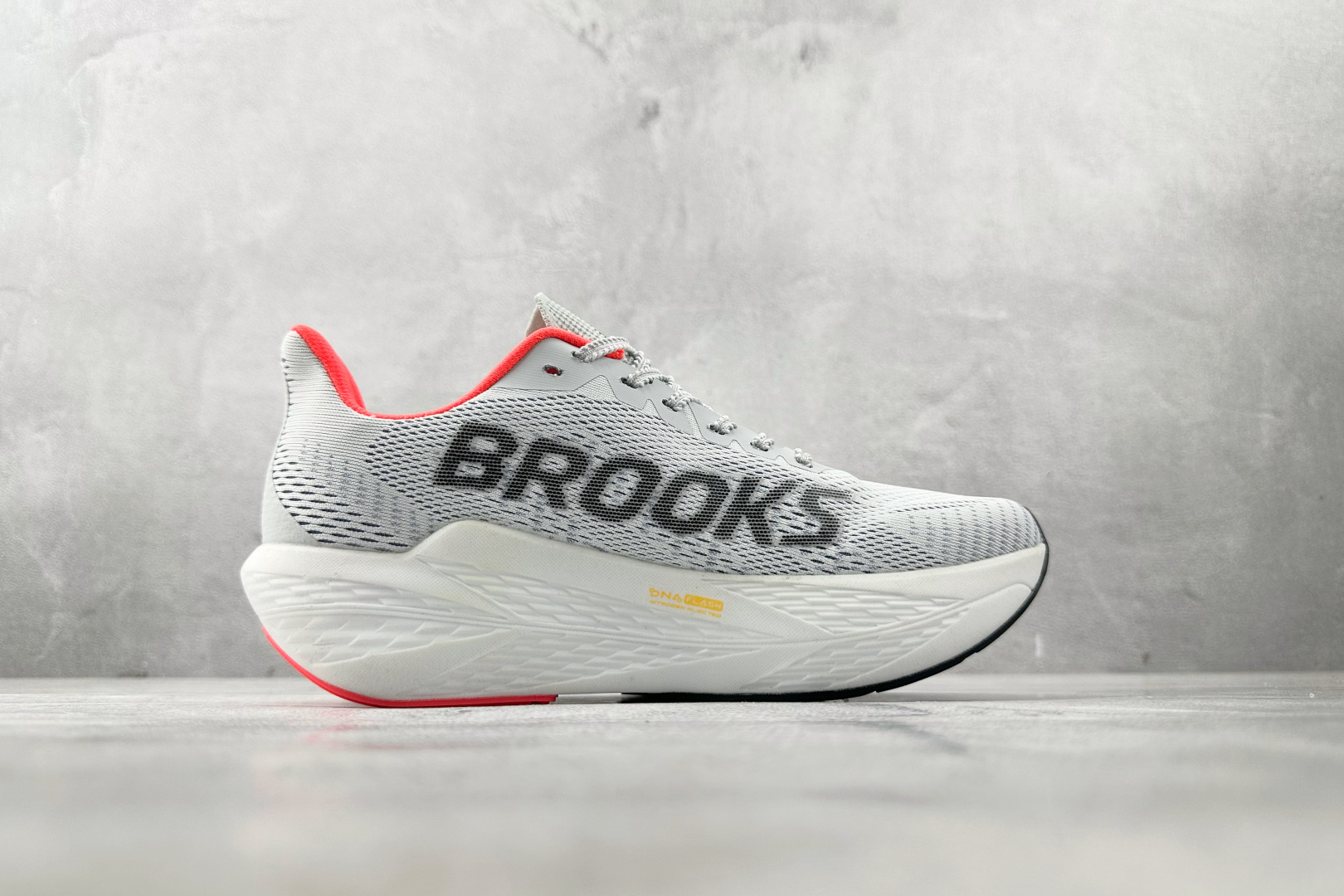 Brooks布鲁克斯 HyperiMax 2 红桃色 110434-1D-443