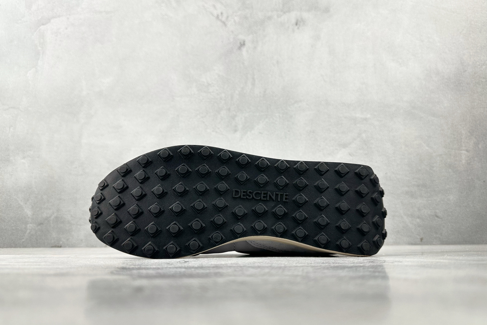 东南亚订单 迪桑特DESCENTE ChrTRAINER 蓝灰 D5232LSN15-GY