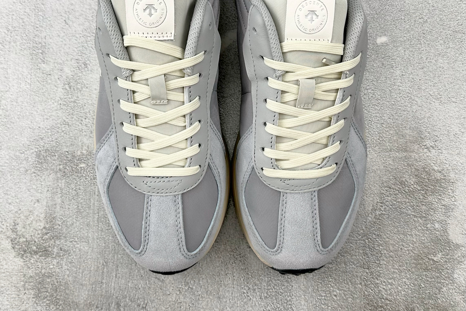 东南亚订单 迪桑特DESCENTE ChrTRAINER 蓝灰 D5232LSN15-GY