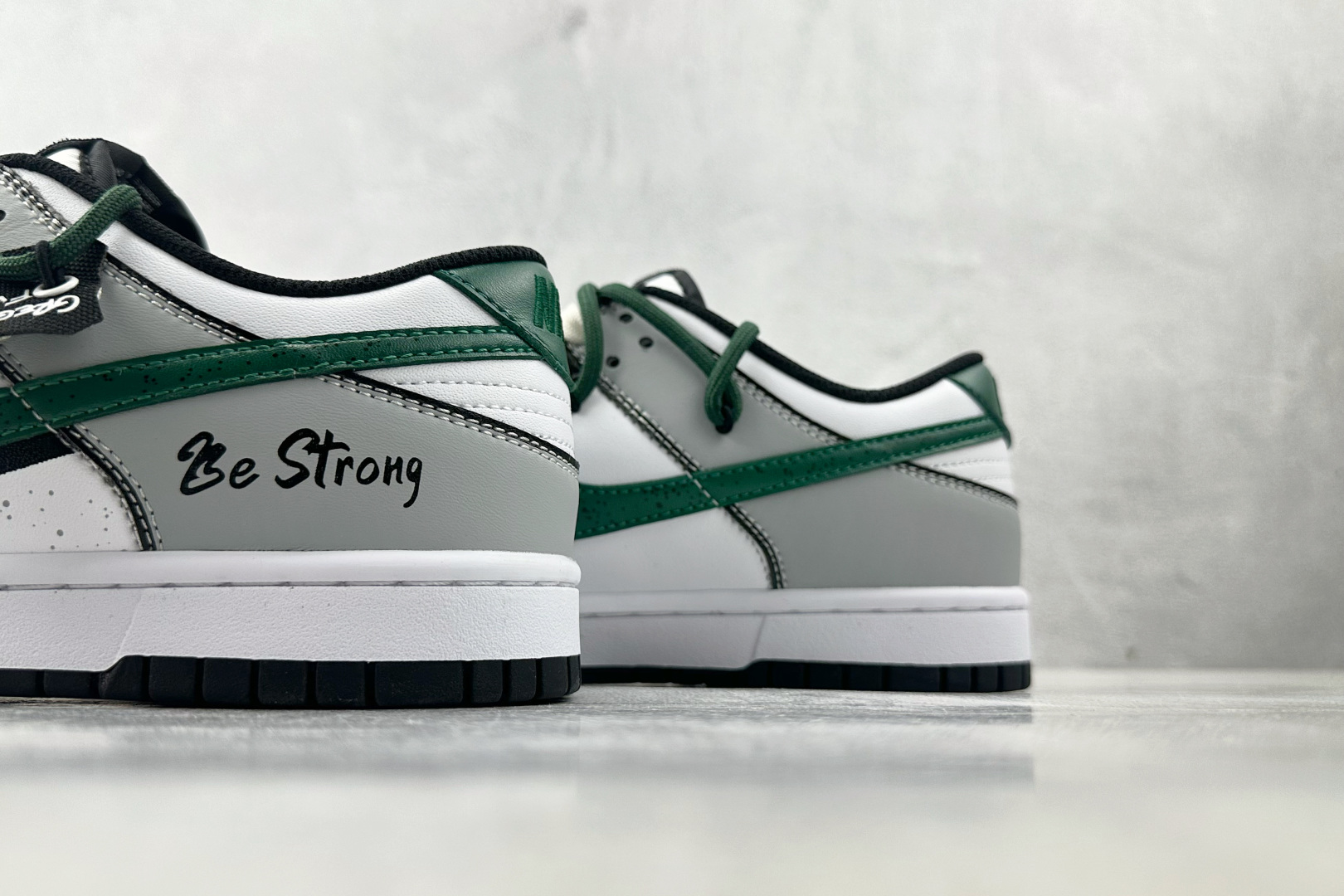 定制球鞋 Nike Dunk 绿野仙踪 黑绿 CW1590-100