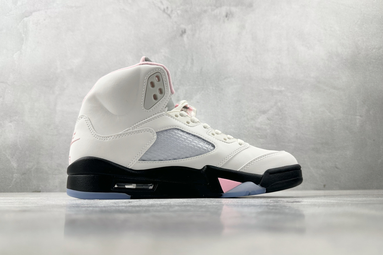 顶级纯原 Jordan Air Jordan 5 Retro 白黑粉 I03372-700
