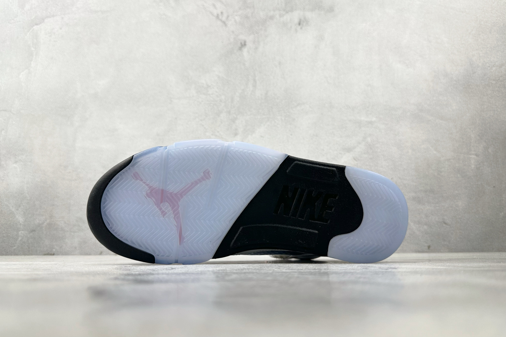 顶级纯原 Jordan Air Jordan 5 Retro 白黑粉 I03372-700