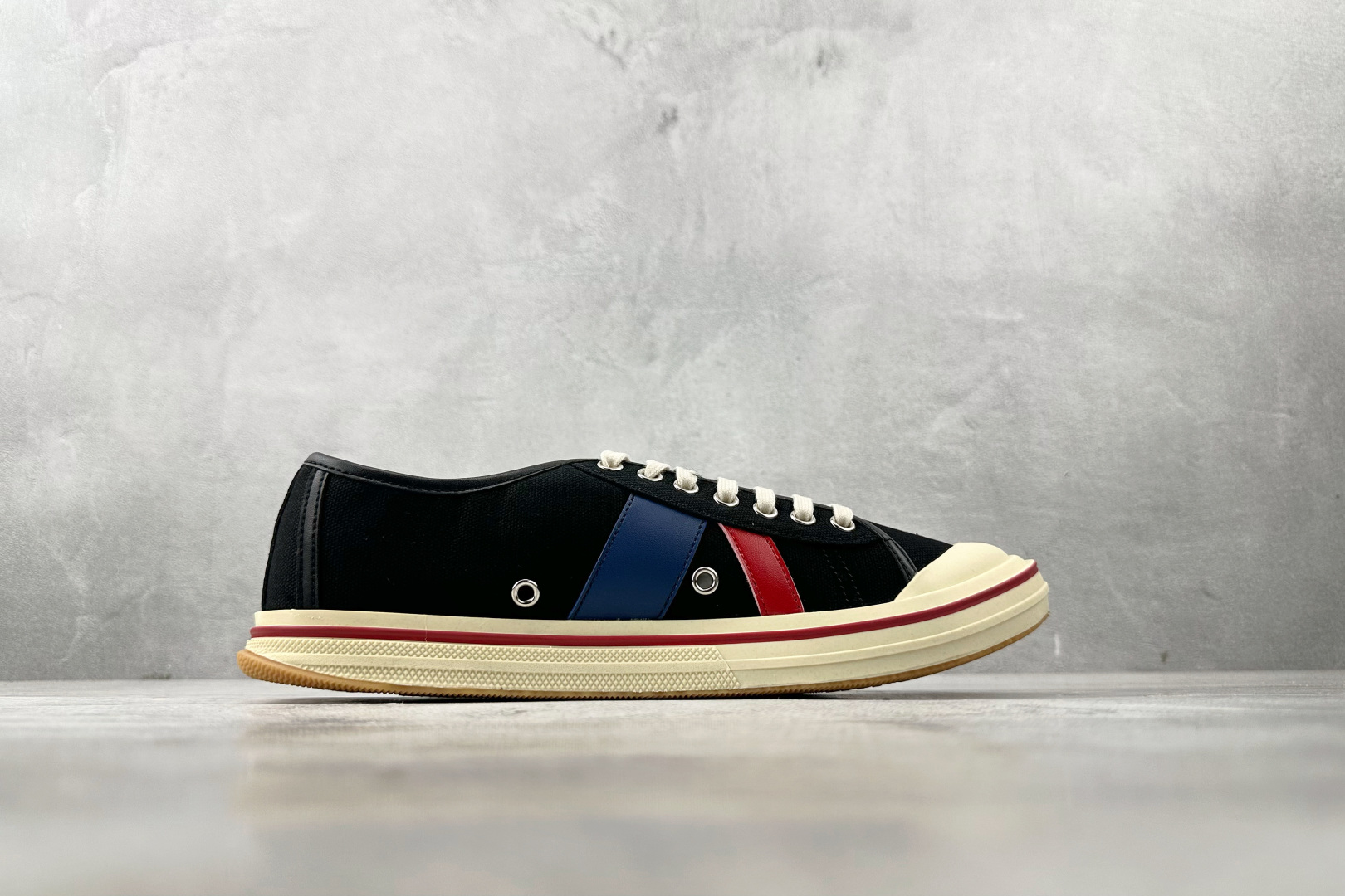Bottega Veneta葆蝶家 Eliot 黑色 838371V5JG11000