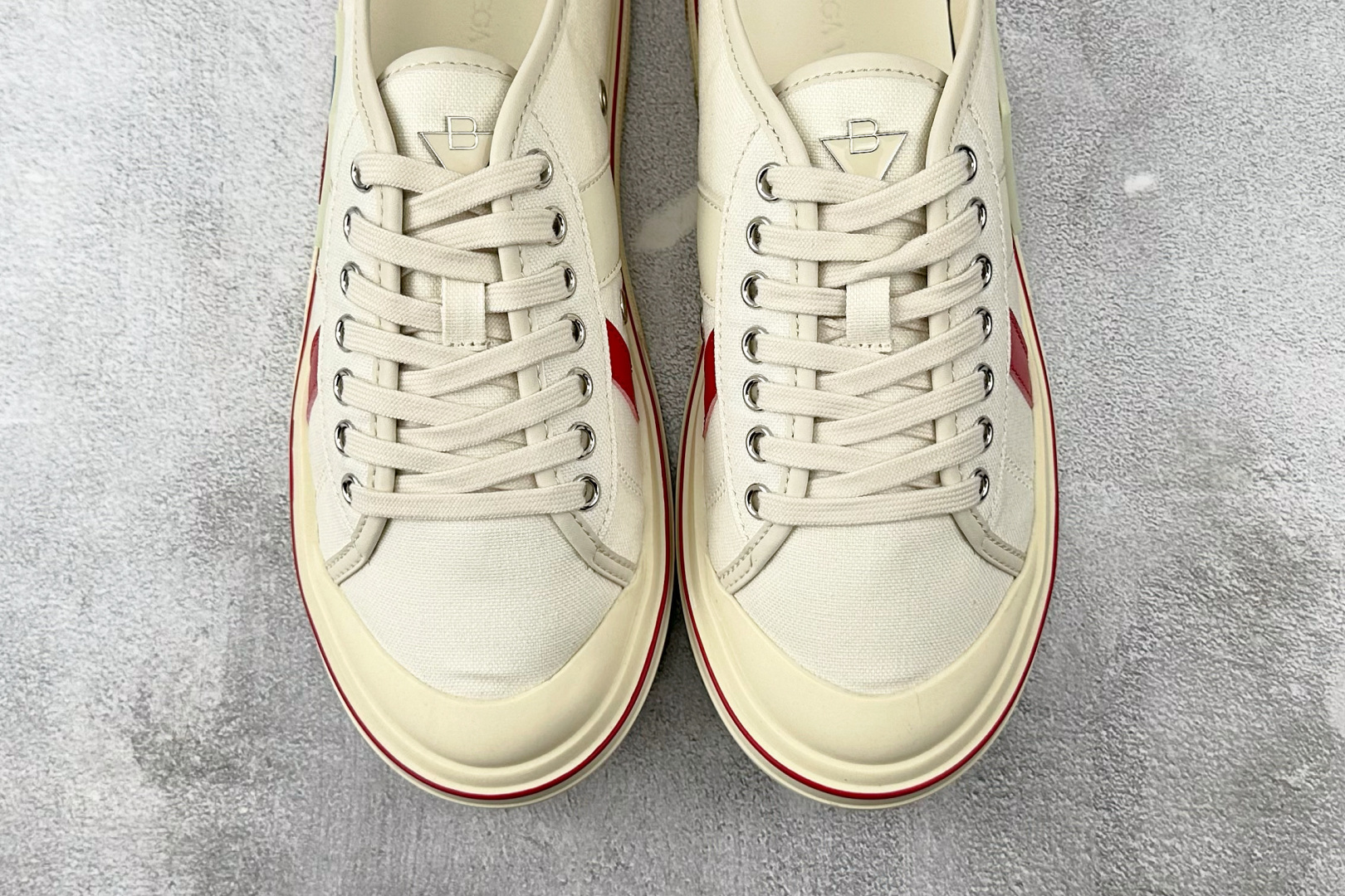 Bottega Veneta葆蝶家 Eliot 白色 838371V5JG19642