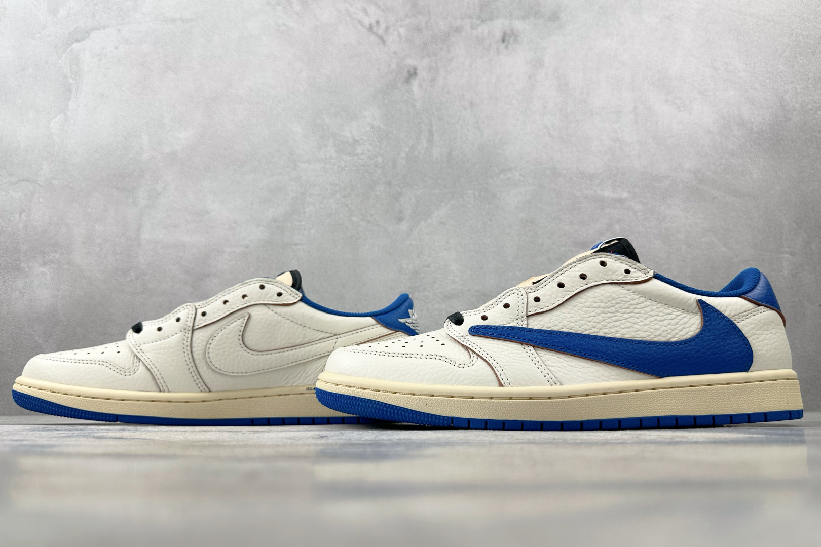 400 Travis Scott x Jordan Air Jordan 1 Low 蓝色 DM7866-104