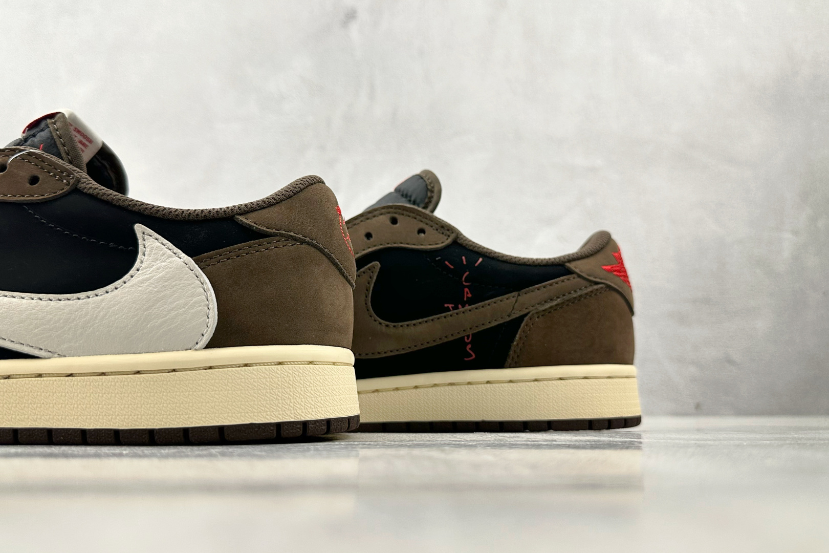 360 Travis Scott x Jordan Air Jordan 1 Low TS SP 倒钩1.0初代 联名款 深棕 CQ4277-001