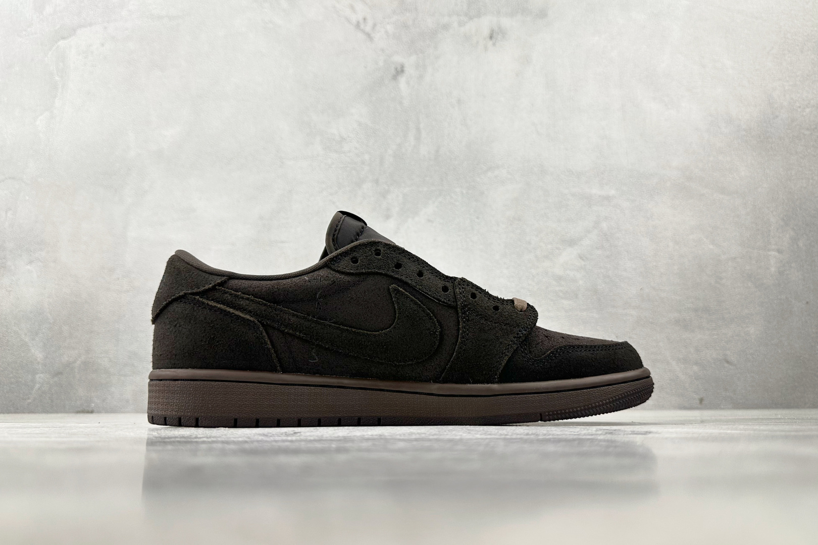 360 Travis Scott x Jordan Air Jordan 1 Low ”Velvet Brown”倒钩9.0 丝绒摩卡 黑棕  DM7866-202
