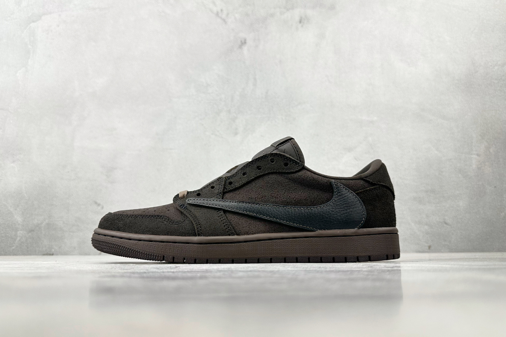 360 Travis Scott x Jordan Air Jordan 1 Low ”Velvet Brown”倒钩9.0 丝绒摩卡 黑棕  DM7866-202