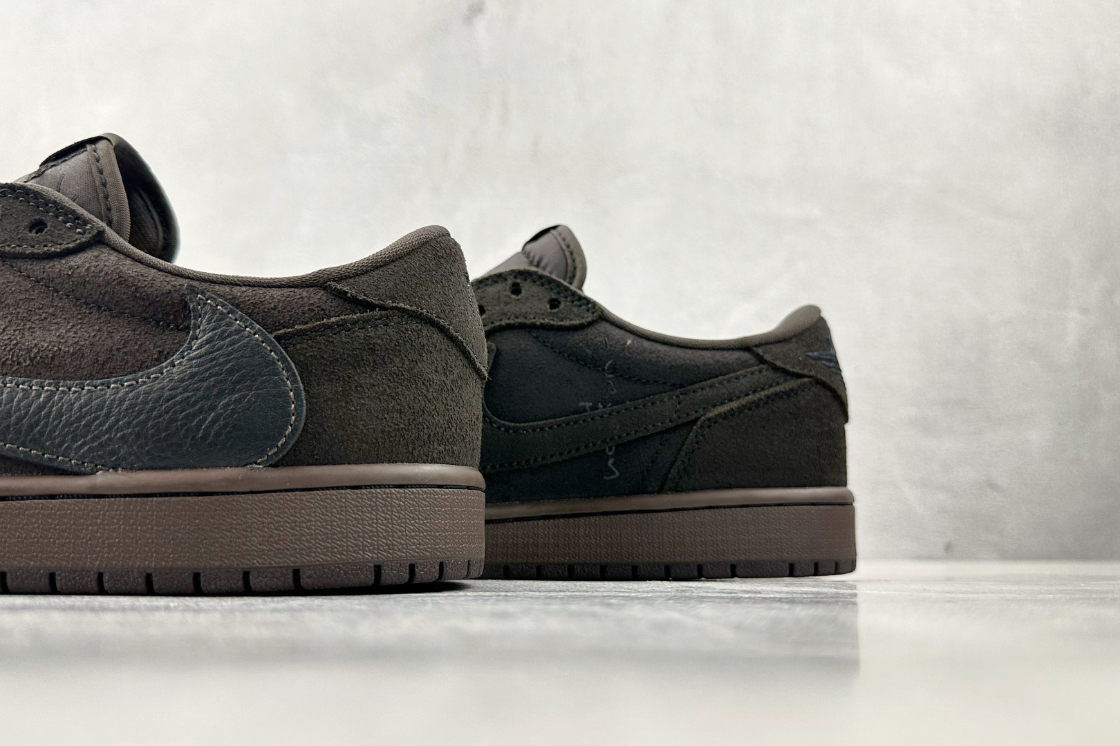 360 Travis Scott x Jordan Air Jordan 1 Low ”Velvet Brown”倒钩9.0 丝绒摩卡 黑棕  DM7866-202