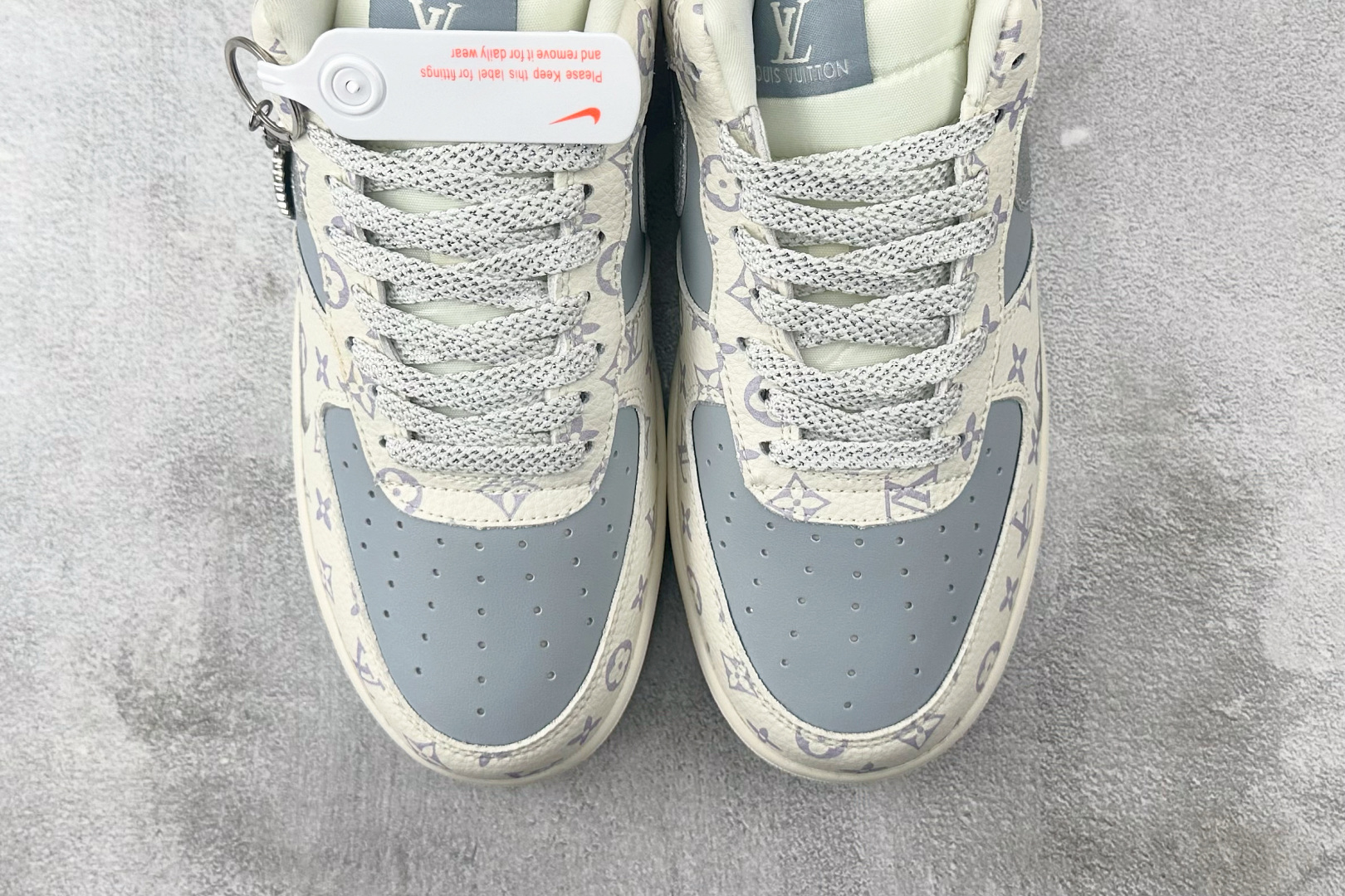 260 Nike Air Force 1'07 LV 联名 米白灰 DF0188-078