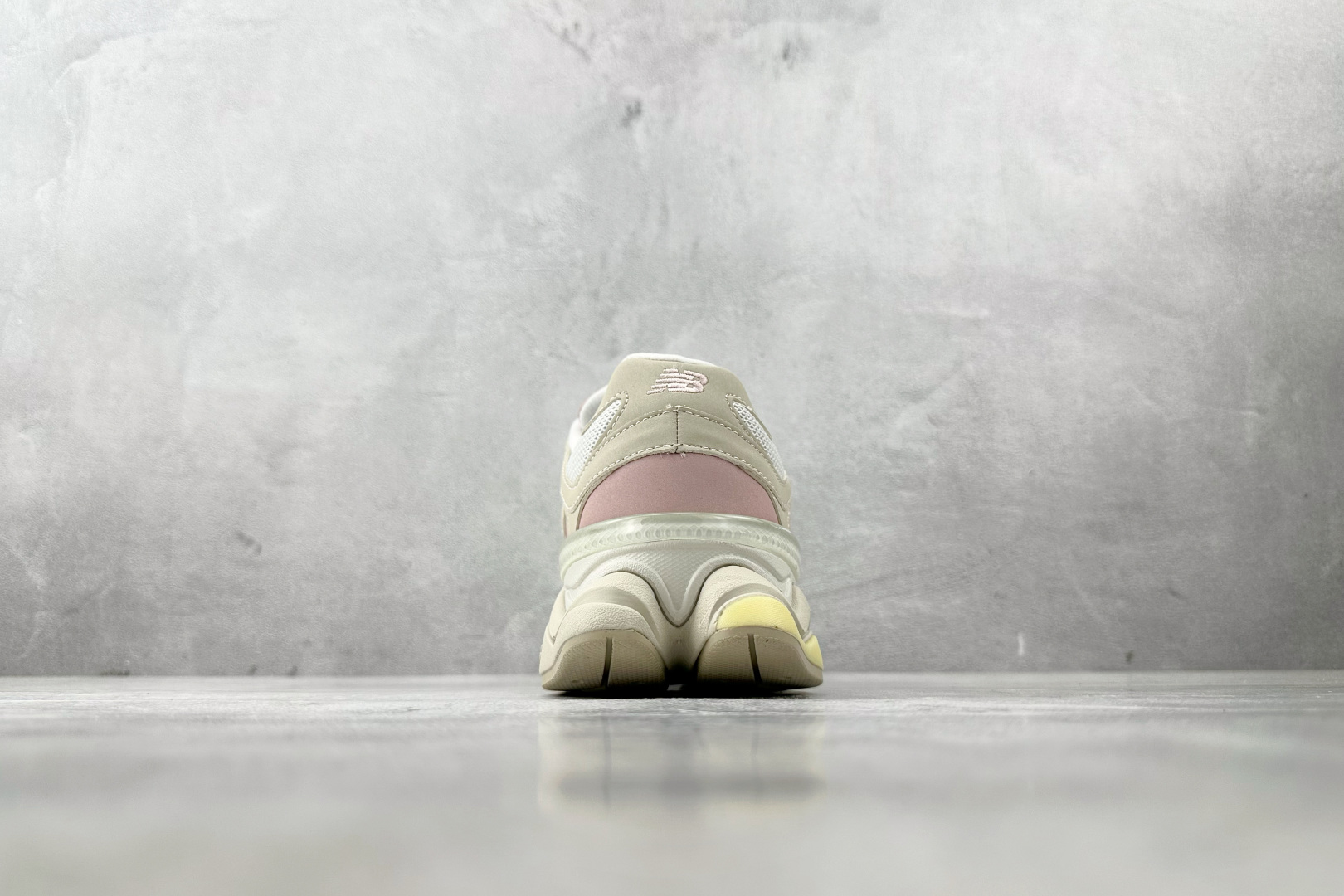 240 大厂出品 New Balance NB 9060 米粉 U9060JDP