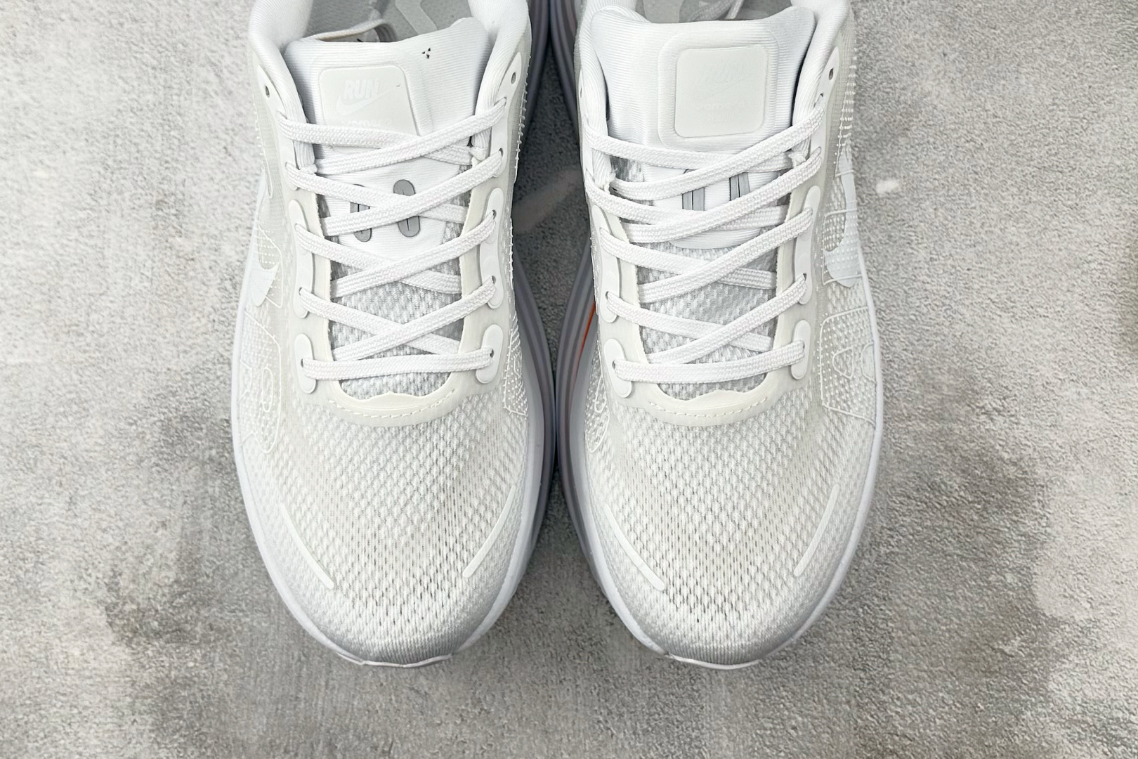 220 Nike Vomero Vomero Premium 白红  HQ2050-533