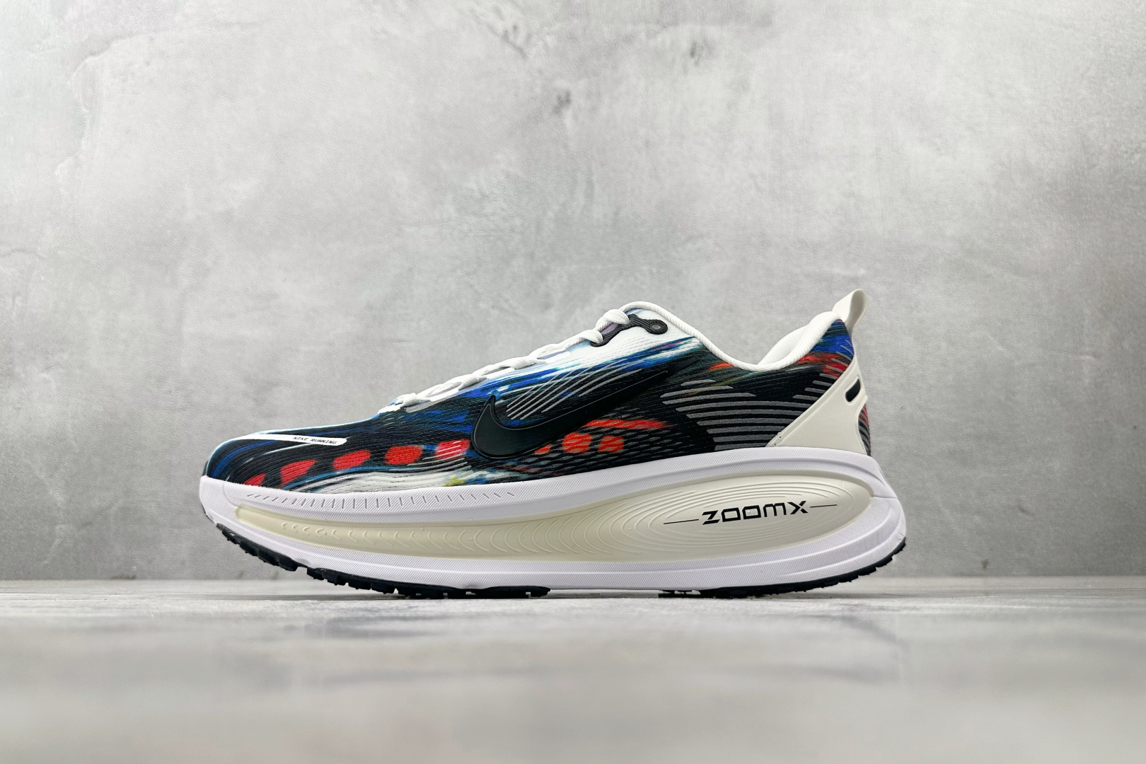 190 全套数据私模 Nike Vomero 18 蓝白色 IB8164-999