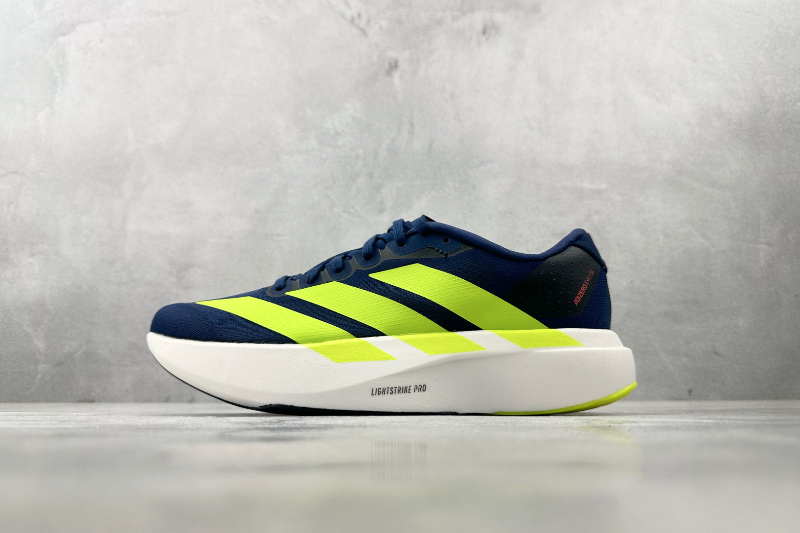 PK 
全新工厂开发 adidas Adizero Evo SL蓝黄色

货号：JR3415
尺码：36