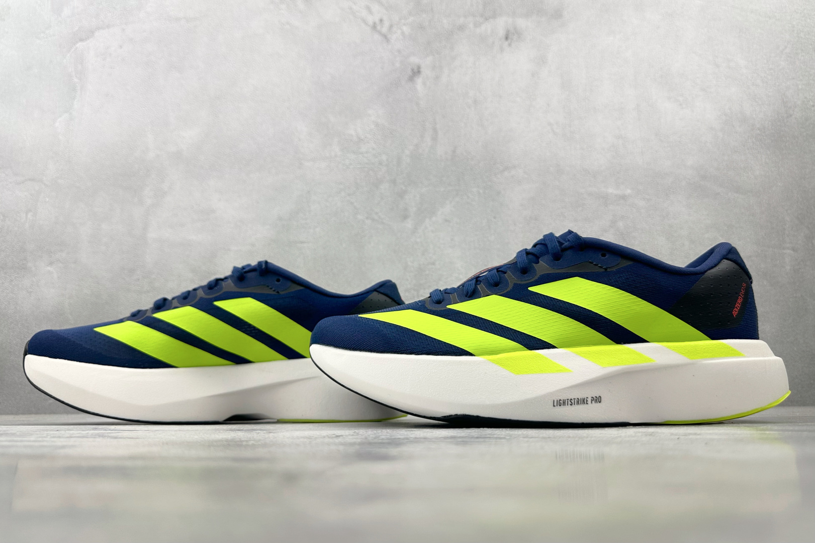 PK 
全新工厂开发 adidas Adizero Evo SL蓝黄色

货号：JR3415
尺码：36