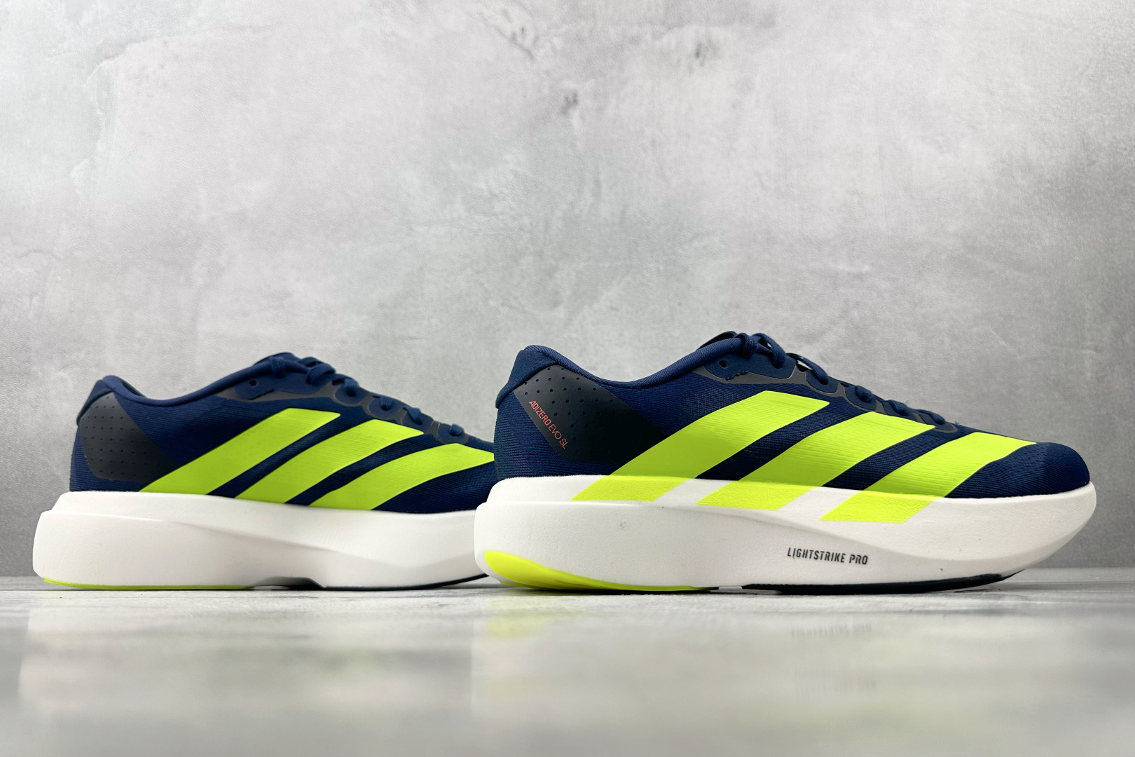 PK 
全新工厂开发 adidas Adizero Evo SL蓝黄色

货号：JR3415
尺码：36