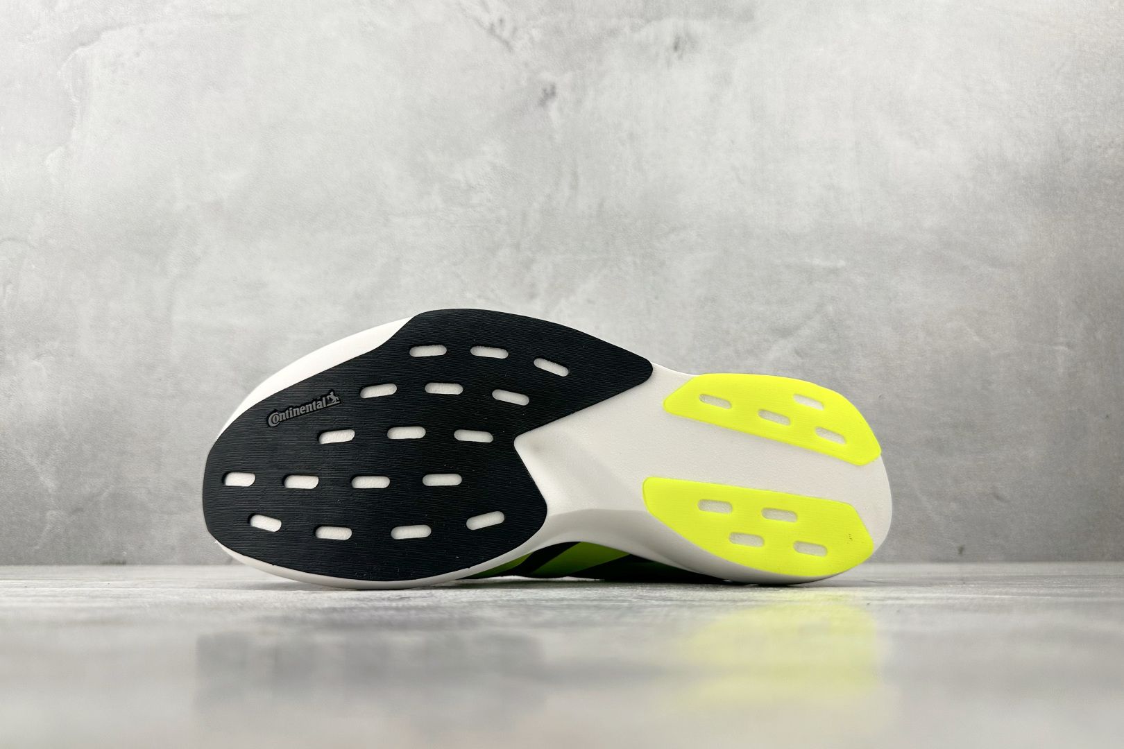 PK 
全新工厂开发 adidas Adizero Evo SL蓝黄色

货号：JR3415
尺码：36