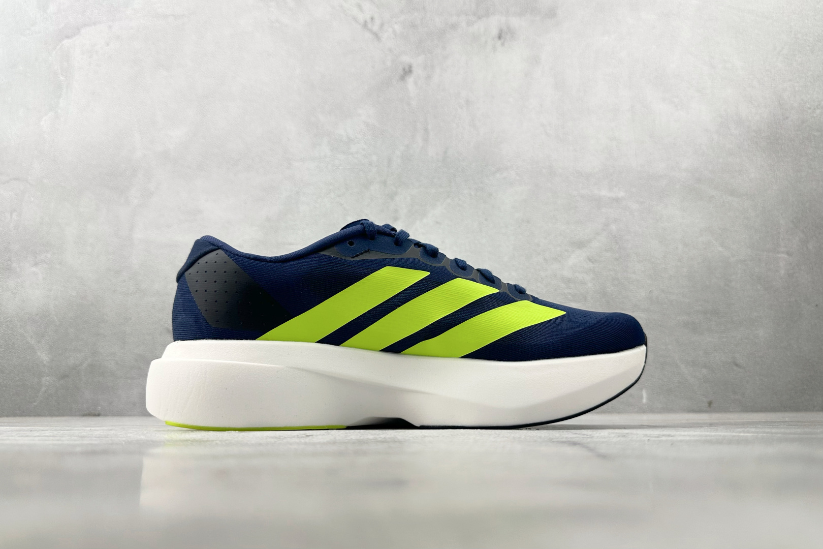 PK 
全新工厂开发 adidas Adizero Evo SL蓝黄色

货号：JR3415
尺码：36
