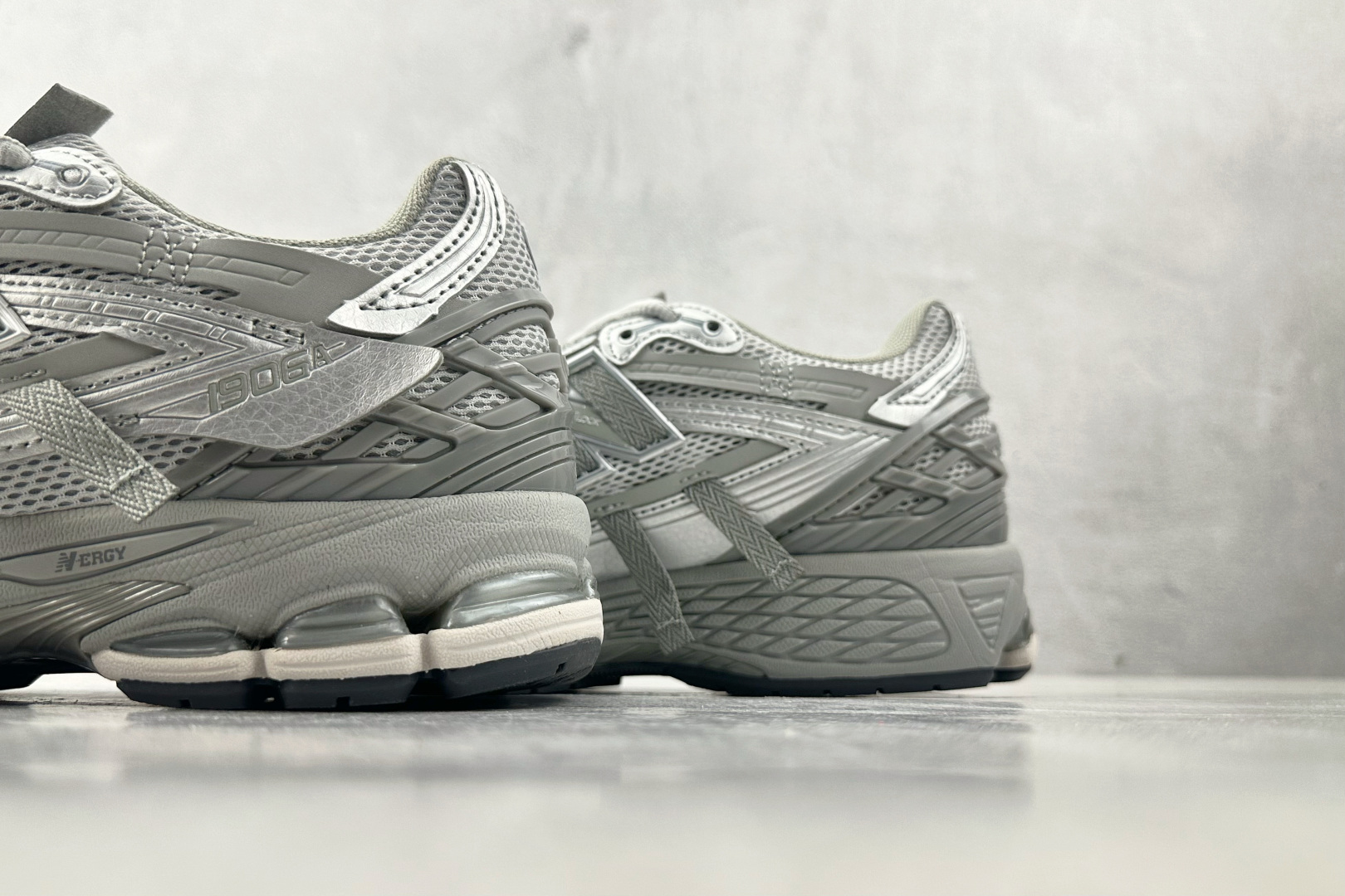 200 纯原出品 New Balance NB 1906A 银灰色 M1906AG