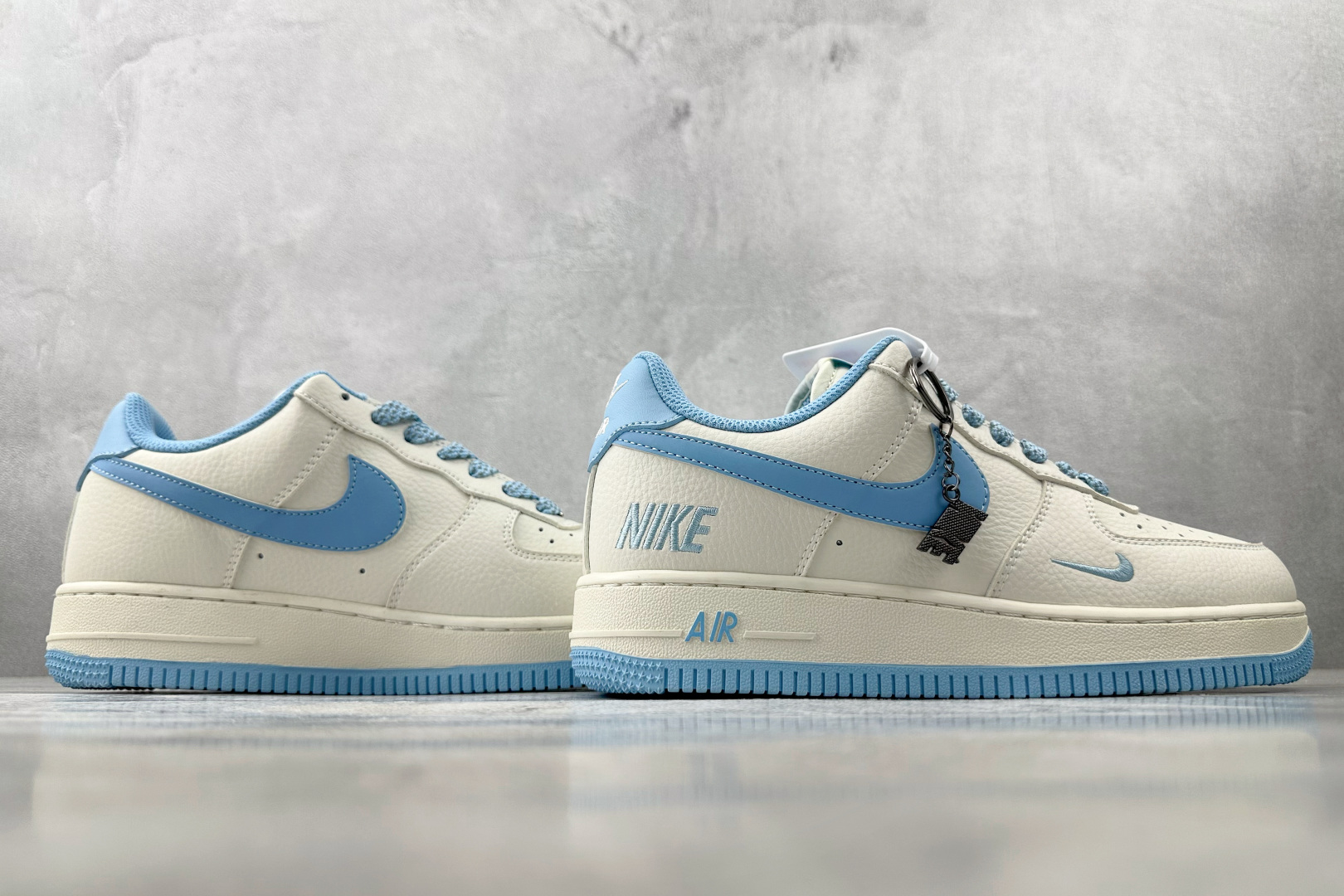 260 Nike Air Force 1'07 NIKE 联名 米白蓝 CS5288-03