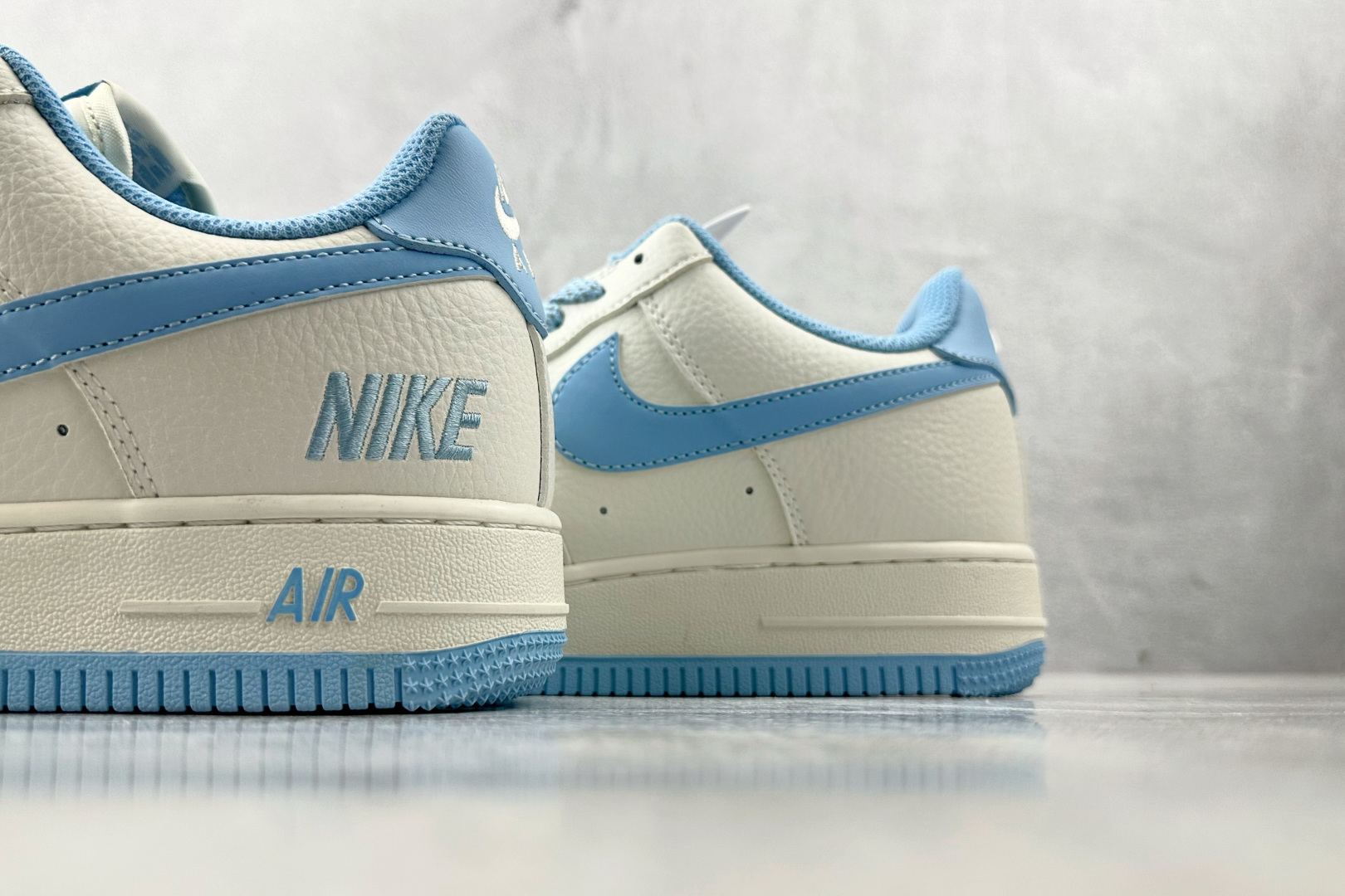 260 Nike Air Force 1'07 NIKE 联名 米白蓝 CS5288-03