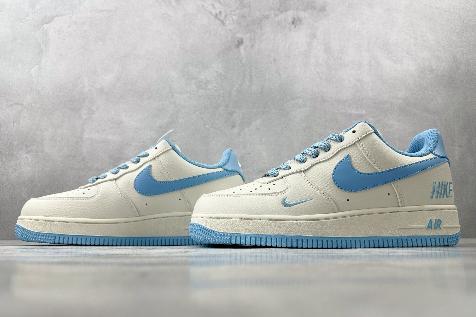 260 Nike Air Force 1'07 NIKE 联名 米白蓝 CS5288-03
